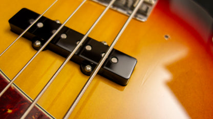 Fender Custom Shop 66 JAZZ BASS New Old Stock - Rosewood Fret Board - 3 Tone Sunburst - 8.65-9.0 pounds - R149009
