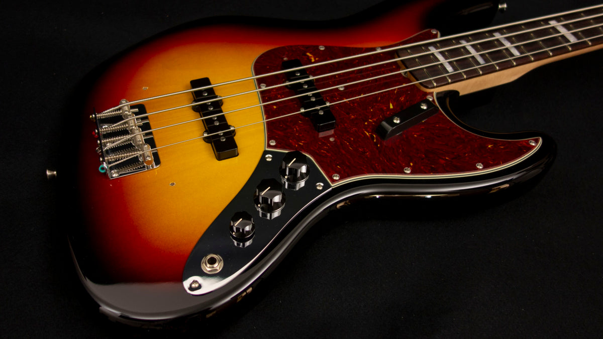 Fender Custom Shop 66 JAZZ BASS New Old Stock - Rosewood Fret Board - 3 Tone Sunburst - 8.65-9.0 pounds - R149009