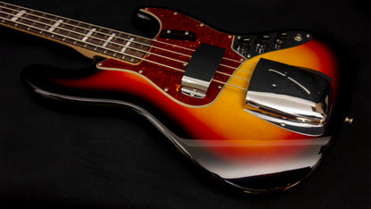 Fender Custom Shop 66 JAZZ BASS New Old Stock - Rosewood Fret Board - 3 Tone Sunburst - 8.65-9.0 pounds - R149009