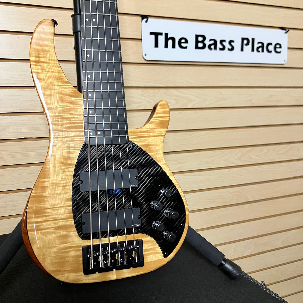 Klos Apollo Custom VI 6-string bass- flamed maple top - Sandstorm finish - EMG system option - 7.8 pounds