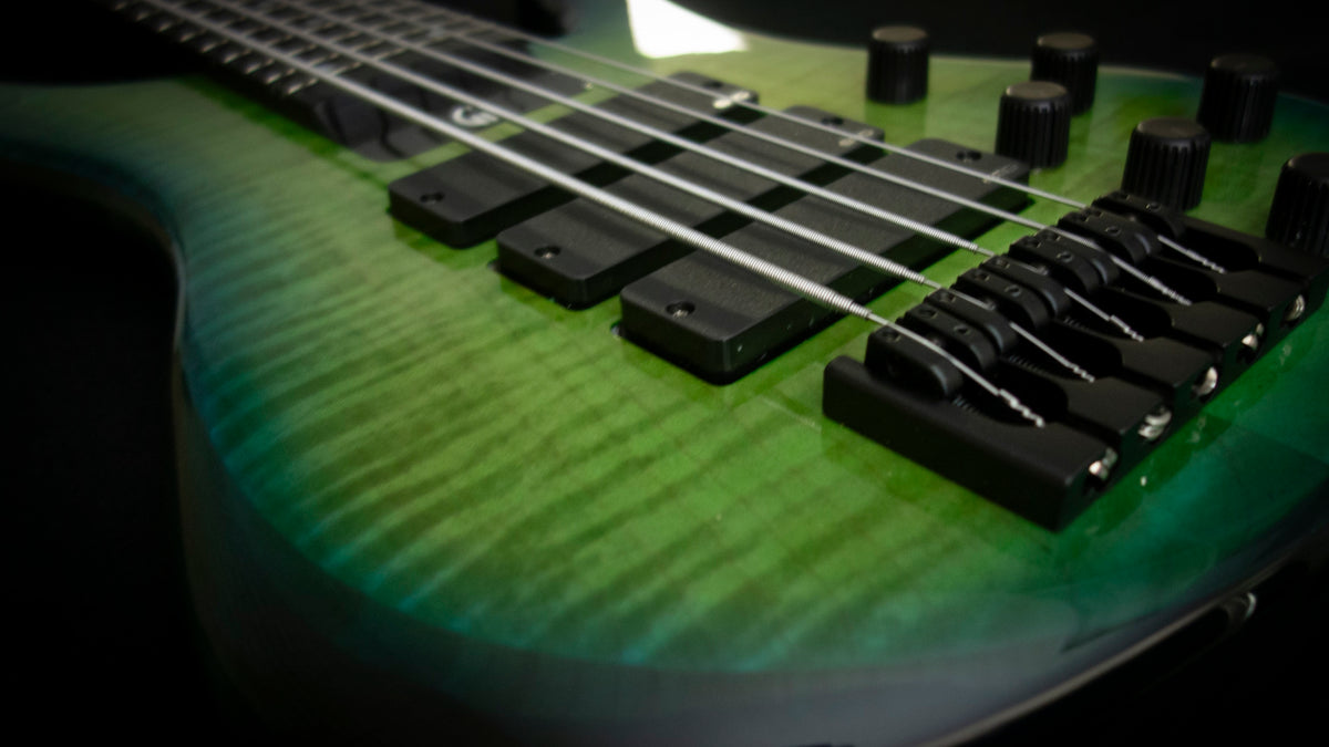 G.Gould E3 Studio 5 string bass - Premium Figured Maple top - Gorgeous Blue-Green burst finish - Graphite Composite Neck - New 3 pick-up w/ emg mixer - 9.35 pounds - #1548