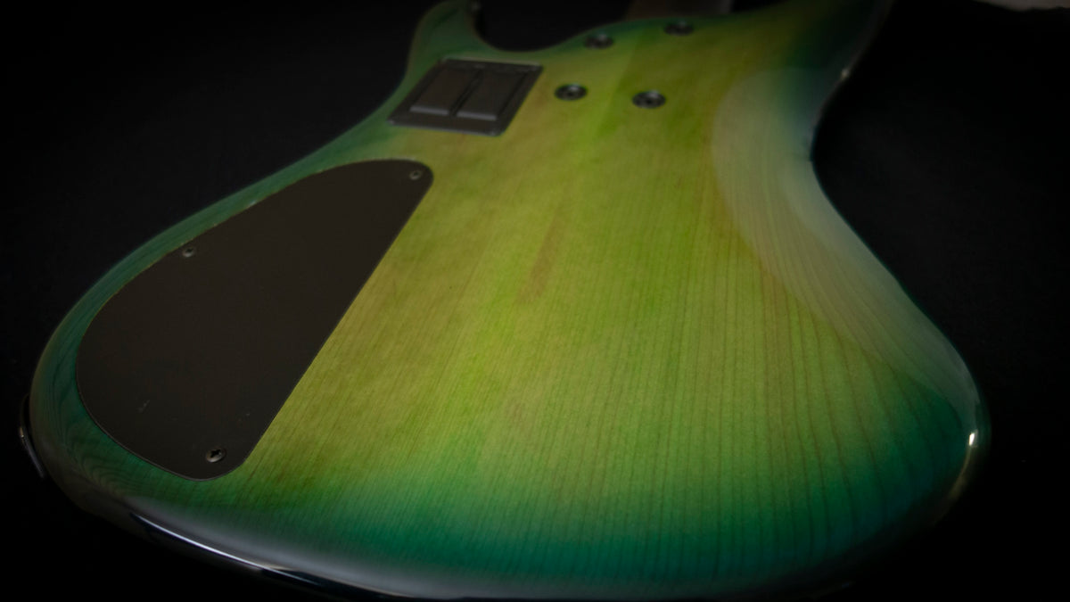 G.Gould E3 Studio 5 string bass - Premium Figured Maple top - Gorgeous Blue-Green burst finish - Graphite Composite Neck - New 3 pick-up w/ emg mixer - 9.35 pounds - #1548