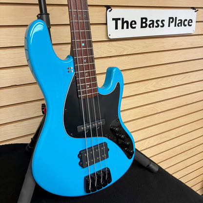 Sandberg California II / TM / Blacklabel PUs / 4-String 34" / Highgloss Marley Blue / Alder Body / Pau Ferro FB / Varied Dot Inlays / Black Head Stock / Black Hardware / Active 2-EQ / Split Switch / Black Pickguard - 8.4 pounds SN 50009