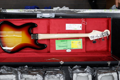 Fender Custom Shop 66 JAZZ BASS New Old Stock - Rosewood Fret Board - 3 Tone Sunburst - 8.65-9.0 pounds - R149009