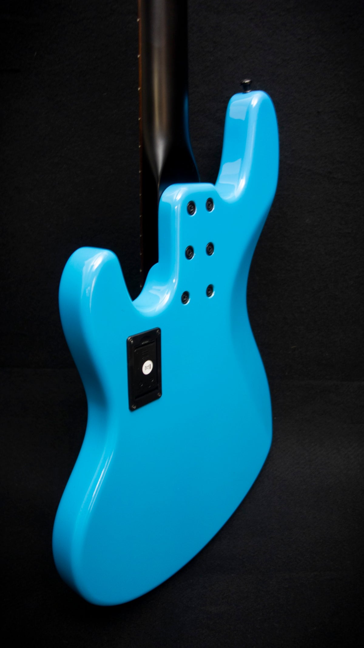 Sandberg California II / TM / Blacklabel PUs / 4-String 34" / Highgloss Marley Blue / Alder Body / Pau Ferro FB / Varied Dot Inlays / Black Head Stock / Black Hardware / Active 2-EQ / Split Switch / Black Pickguard - 8.4 pounds SN 50009