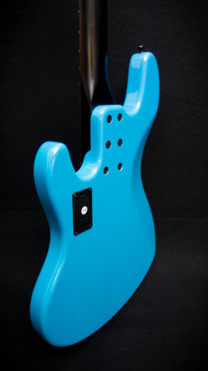 Sandberg California II / TM / Blacklabel PUs / 4-String 34" / Highgloss Marley Blue / Alder Body / Pau Ferro FB / Varied Dot Inlays / Black Head Stock / Black Hardware / Active 2-EQ / Split Switch / Black Pickguard - 8.4 pounds SN 50009