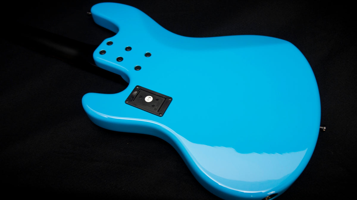 Sandberg California II / TM / Blacklabel PUs / 4-String 34" / Highgloss Marley Blue / Alder Body / Pau Ferro FB / Varied Dot Inlays / Black Head Stock / Black Hardware / Active 2-EQ / Split Switch / Black Pickguard - 8.4 pounds SN 50009