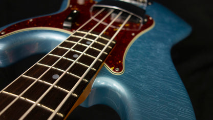 Fender Custom Shop 1965 Precision Bass® DLX Closet Classic, Blue Agave -   8.85 pounds - CZ591411