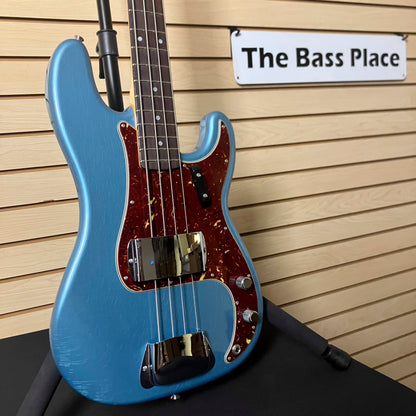 Fender Custom Shop 1965 Precision Bass® DLX Closet Classic, Blue Agave -   8.85 pounds - CZ591411